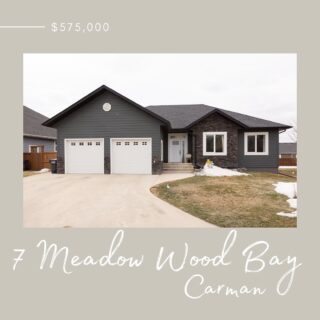 JUST LISTED!! 
7 Meadow Wood Bay |  Carman

OPEN HOUSE 
APRIL 23 
1-3 PM

🏠 Special attention to every detail was achieved with this home. As you enter you are flooded with south facing natural light and high ceilings with floor to ceiling brickwork surrounding the wood burning fire place. Tucked around the corner just off the double attached garage entrance is a kitchen with an abundance of cabinetry highlighted by sparkling stainless appliances and concrete countertops.