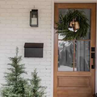 Are you hosting for the holidays?

If so, remember that all the decor & food is extra. Filling your home with love is what makes your home truly beautiful ♥️

#leavealegacy #holidayhosting #homefortheholidays #friendsandfamily #shareyourhome